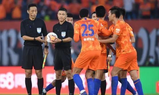 中超裁判爆料最新消息今天,今日最新消息揭秘赛场黑幕!”